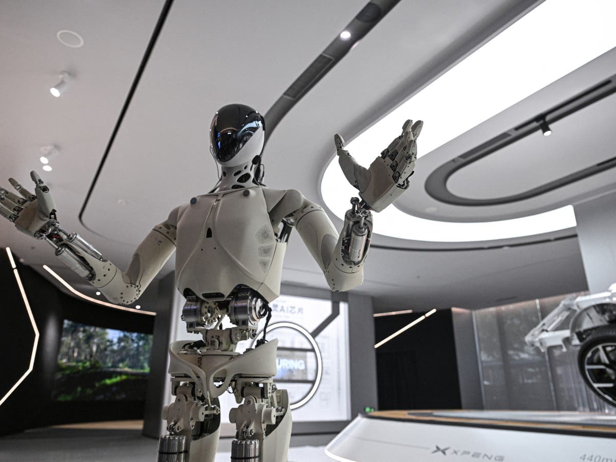 Çin, insansı robotları iş gücüne katmaya hazırlanıyor: Eğitim merkezleri açıldı