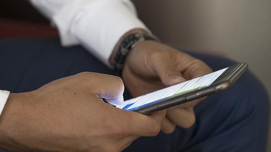 Akıllı telefonlar bizi dinliyor mu? Uzmanlar gerçek tehlikeyi açıkladı