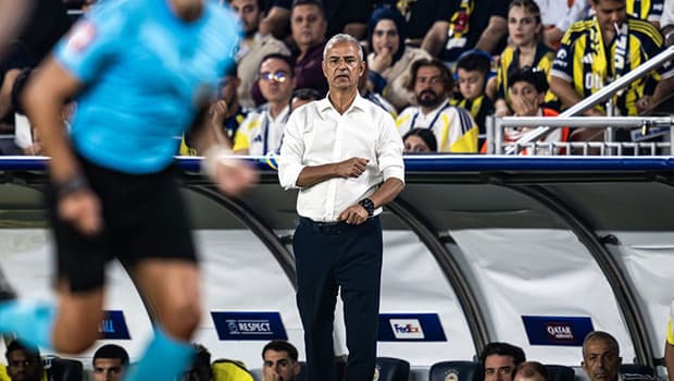 Fenerbahçe'den Roma maçında İsmail Kartal'a şişe atan taraftara ağır yaptırım